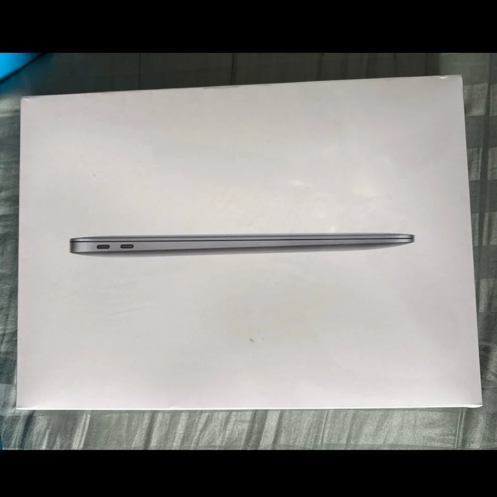 Brand New MacBook Air 13” – Bundle Deal!